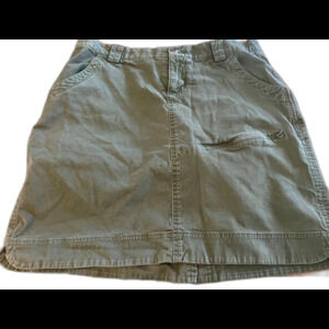 Duluth Trading Co Skort Size 8 Olive Green Cargo Skirt Skort